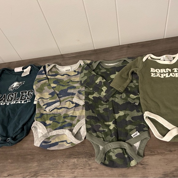 Baby clothes 3-6 months - Picture 1 of 10